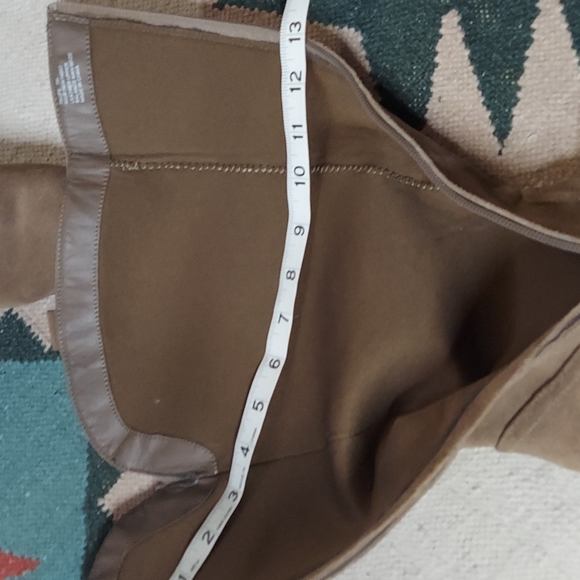 White Mountain Suede Boots with inside zipper - Picture 12 of 12